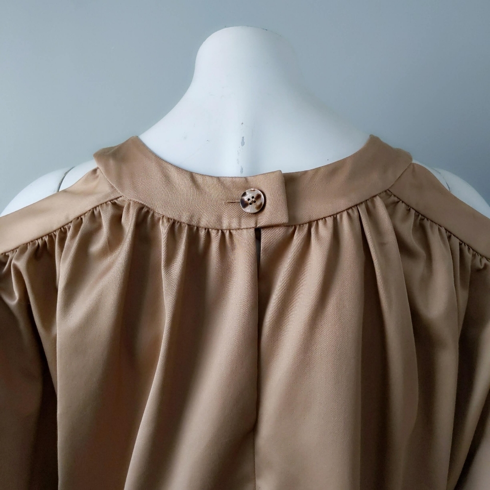 Vtg 🎉HP🎉Escada Archival Camel Cold Shoulder Cut Out Cotton Peasant Blouse 34 S - Picture 6 of 7